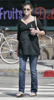 Bridget Moynahan feet photo thumbnail