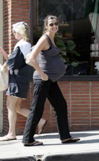 Bridget Moynahan feet photo thumbnail