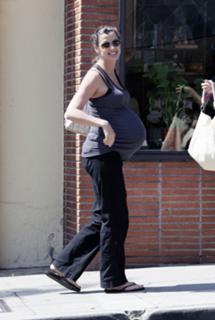 Bridget Moynahan feet photo thumbnail