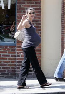 Bridget Moynahan feet photo thumbnail