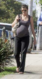 Bridget Moynahan feet photo thumbnail
