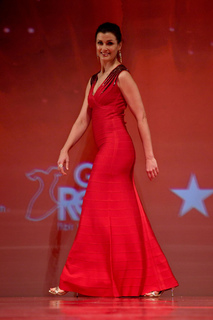 Bridget Moynahan feet photo thumbnail