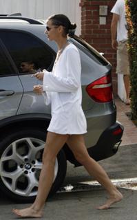 Bridget Moynahan feet photo thumbnail