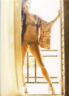 Bridget Moynahan feet photo thumbnail