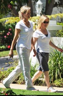 Bridgette Wilson-Sampras feet photo thumbnail