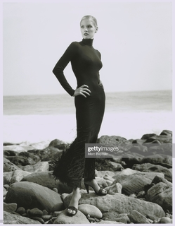 Bridgette Wilson-Sampras feet photo thumbnail