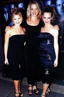 Bridgette Wilson-Sampras feet photo thumbnail