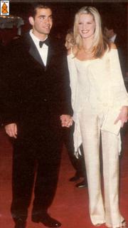 Bridgette Wilson-Sampras feet photo thumbnail