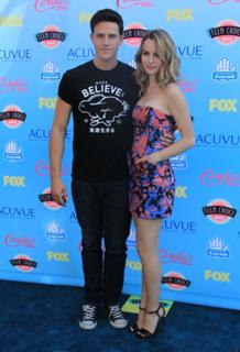 Bridgit Mendler feet photo thumbnail