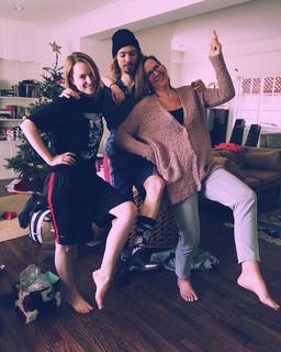 Bridgit Mendler feet photo thumbnail