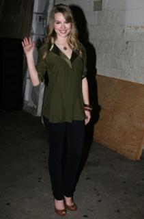 Bridgit Mendler feet photo thumbnail