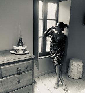 Brie Garcia feet photo thumbnail