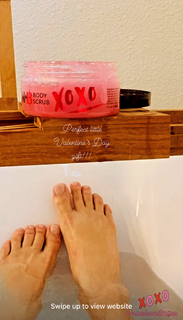 Brie Garcia feet photo thumbnail
