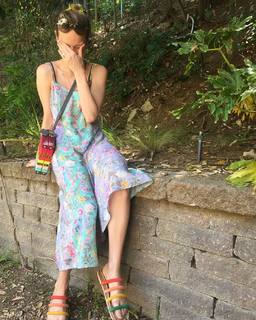 Brie Larson feet photo thumbnail