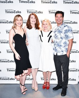 Brie Larson feet photo thumbnail