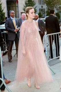 Brie Larson feet photo thumbnail