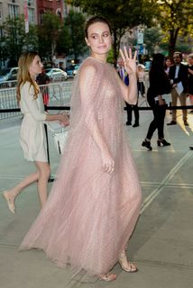 Brie Larson feet photo thumbnail