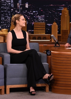 Brie Larson feet photo thumbnail