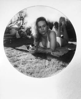 Brie Larson feet photo thumbnail