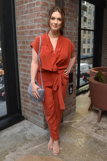Briga Heelan feet photo thumbnail