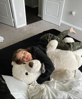 Brighton Sharbino feet photo 6