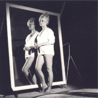 Brigitte Bardot feet photo thumbnail