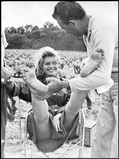 Brigitte Bardot feet photo thumbnail