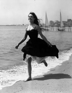 Brigitte Bardot feet photo thumbnail