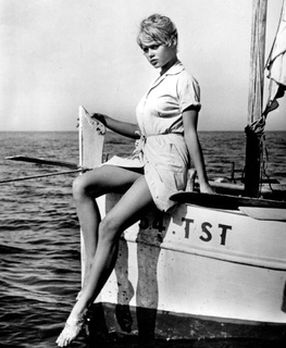 Brigitte Bardot feet photo thumbnail