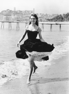 Brigitte Bardot feet photo thumbnail