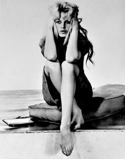 Brigitte Bardot feet photo thumbnail