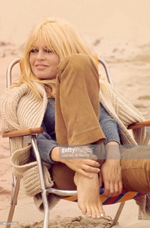 Brigitte Bardot feet photo thumbnail
