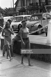 Brigitte Bardot feet photo thumbnail