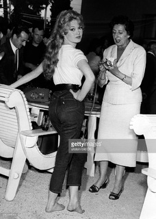 Brigitte Bardot feet photo thumbnail