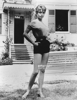 Brigitte Bardot feet photo thumbnail
