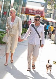 Brigitte Nielsen feet photo thumbnail