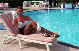 Brigitte Nielsen feet photo thumbnail
