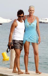 Brigitte Nielsen feet photo thumbnail