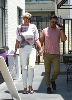 Brigitte Nielsen feet photo thumbnail