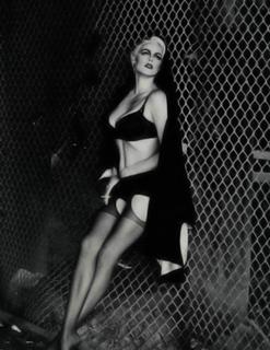 Brigitte Nielsen feet photo thumbnail