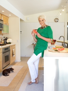 Brigitte Nielsen feet photo thumbnail
