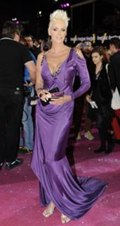 Brigitte Nielsen feet photo thumbnail