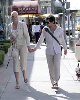Brigitte Nielsen feet photo thumbnail