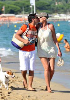 Brigitte Nielsen feet photo thumbnail