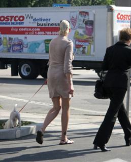 Brigitte Nielsen feet photo thumbnail