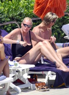Brigitte Nielsen feet photo thumbnail