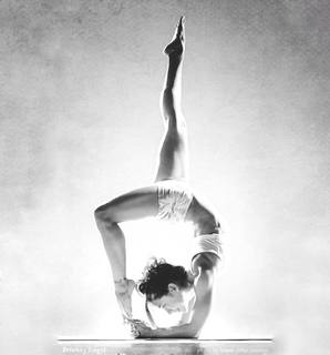 Briohny Smyth feet photo 9
