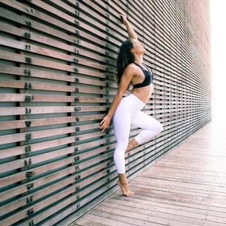 Briohny Smyth feet photo 8