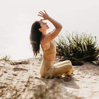 Briohny Smyth feet photo 15