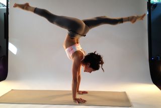 Briohny Smyth feet photo 18